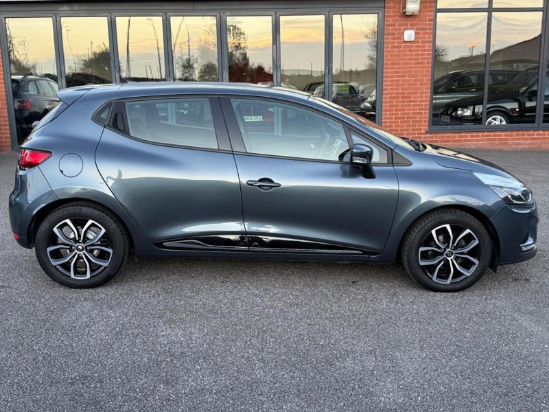 RENAULT CLIO 1.5 dCi Play Euro 6 (s/s) 5dr